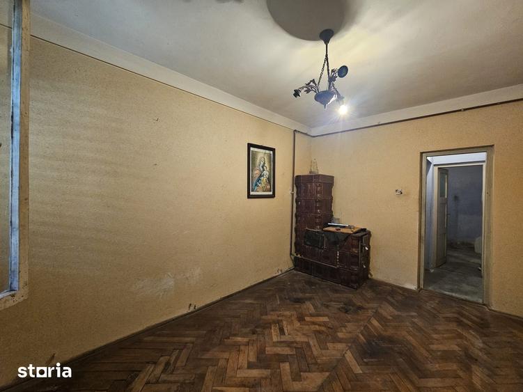 Casă cu 3 camere cu Teren 212 Mp în Central