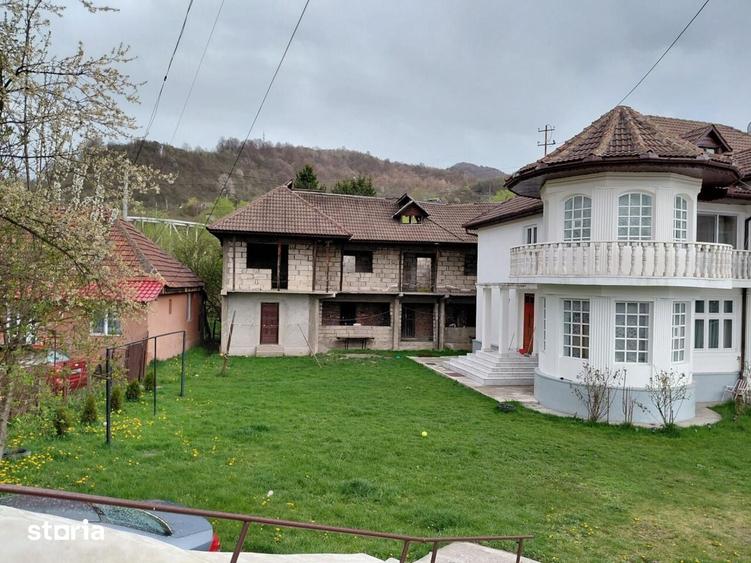Casa cu 5 camere + teren intravilan de 1209 mp in Iscroni- Aninoasa - 6