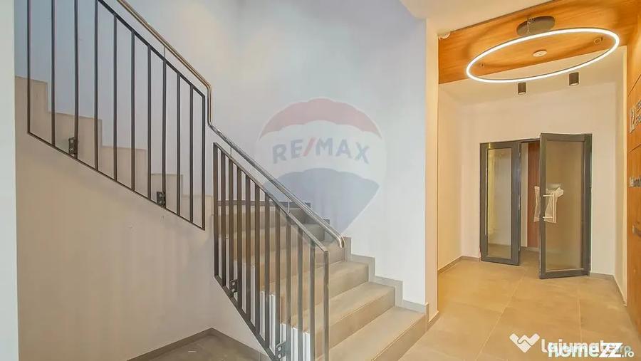 Apartament cu 2 camere decomandat în Tractorul