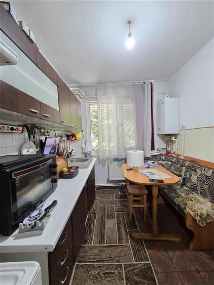 Apartament cu 2 camere semidecomandat în Tătărași