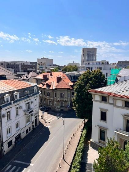 Apartament cu 2 camere semidecomandat, mobilat în Armeneasca