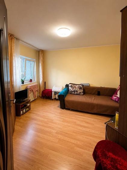 Apartament cu 2 camere decomandat, mobilat în Anda