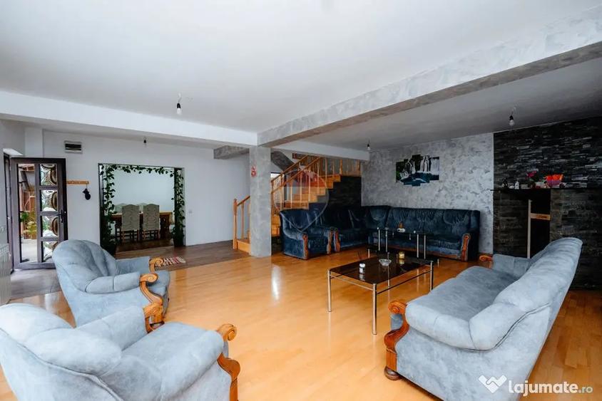 Casă cu 4 camere cu Teren 779 Mp în Piscani