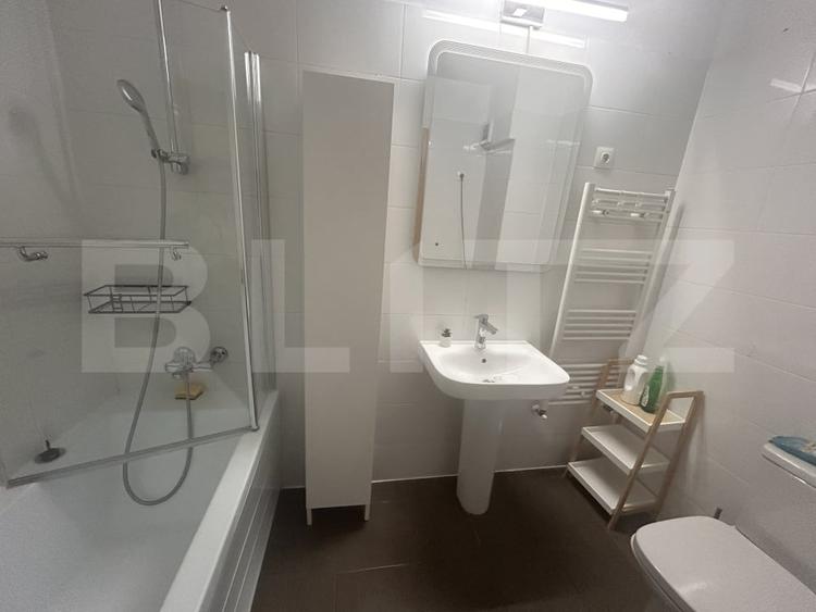 Apartament cu 2 camere semidecomandat, mobilat în Torontalului