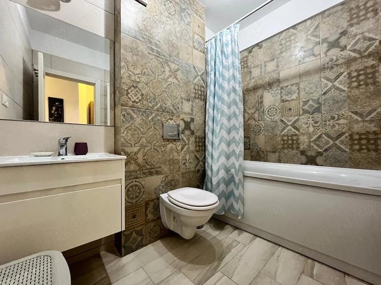 Apartament cu 2 camere nedecomandat în Tractorul
