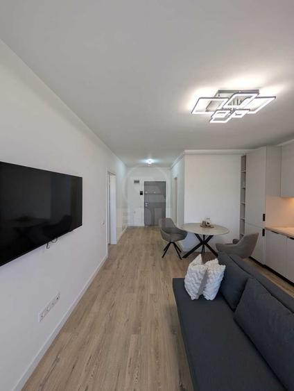 Apartament cu 2 camere semidecomandat în Florești