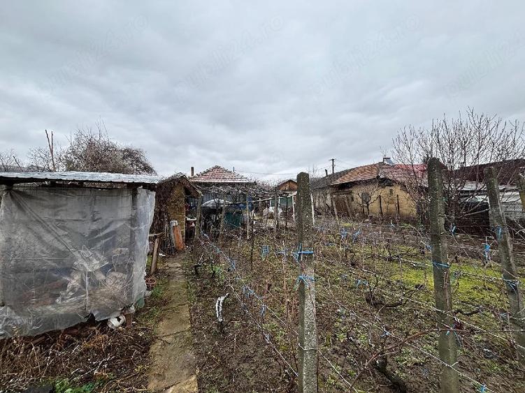 Casă cu Teren 614 Mp în Ceptura