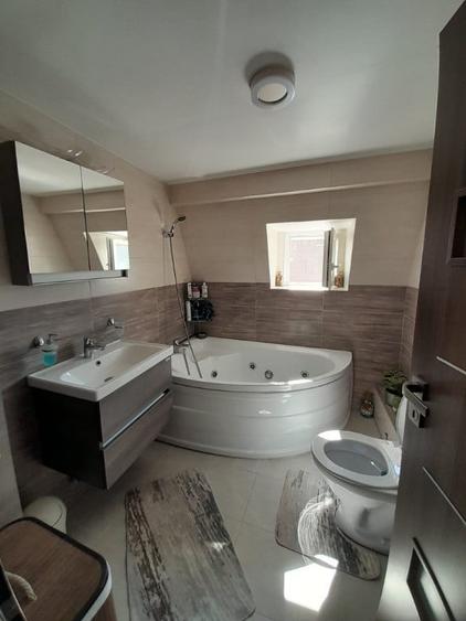 Apartament cu 2 camere decomandat în Unirea