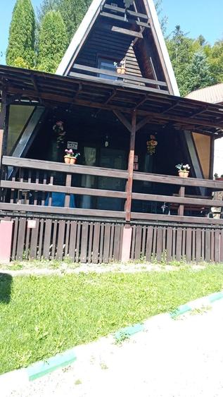 Casă cu 2 camere cu Teren 100 Mp în Central