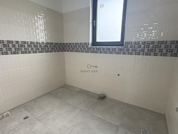 Casă individuală cu 4 camere cu Canalizare în Dragomirești-Vale
