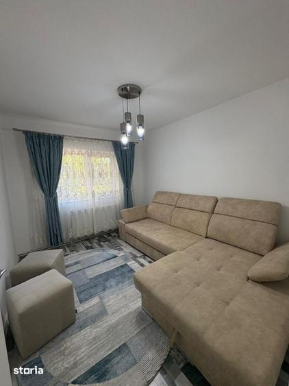 Apartament cu 3 camere decomandat în Traian