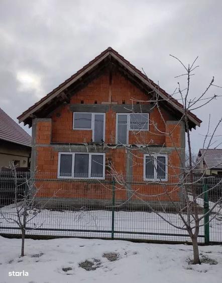 Casă cu 4 camere cu Teren 1200 Mp în Becicherecu Mic
