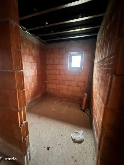 Casă cu 3 camere în Ocoliș