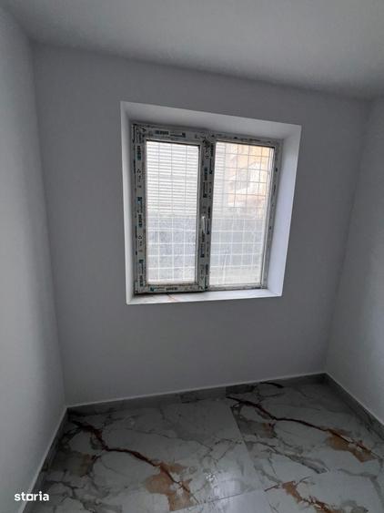 Garsonieră în Vest