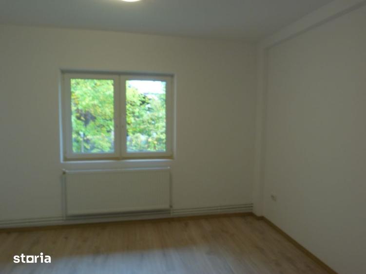 Casă cu 4 camere cu Teren 2100 Mp în Ludești
