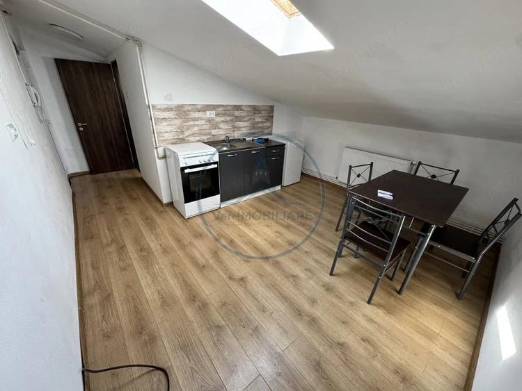 Apartament cu 2 camere semidecomandat în Central