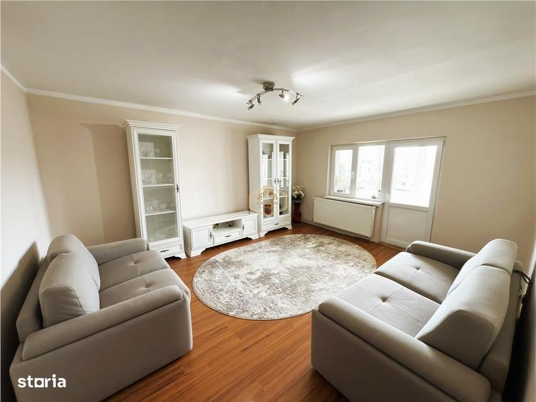 Apartament cu 3 camere decomandat în Micro 16
