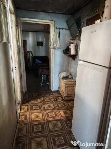 Casă cu 2 camere cu Teren 900 Mp în Brăgăreasa