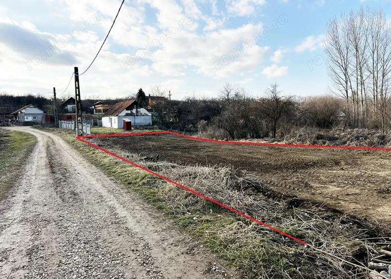 Teren de 2248 mp, în Diosig