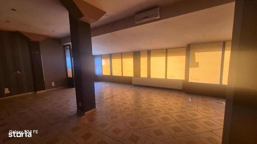 Spațiu comercial, de 130 mp, în Mărăței