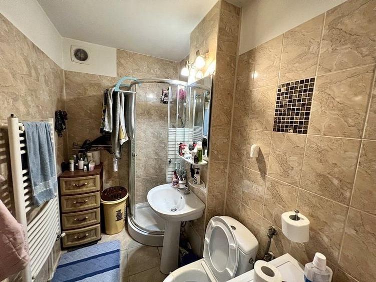 Apartament cu 2 camere decomandat în Astra