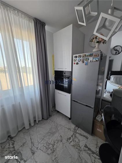 Apartament cu 3 camere semidecomandat în Micro 16