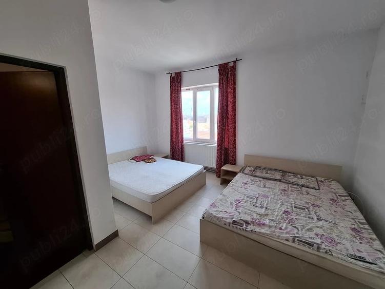 Apartament cu 6 camere decomandat în Central