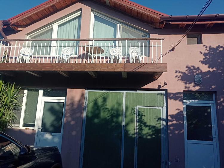 Apartament cu 2 camere decomandat în Pârneava