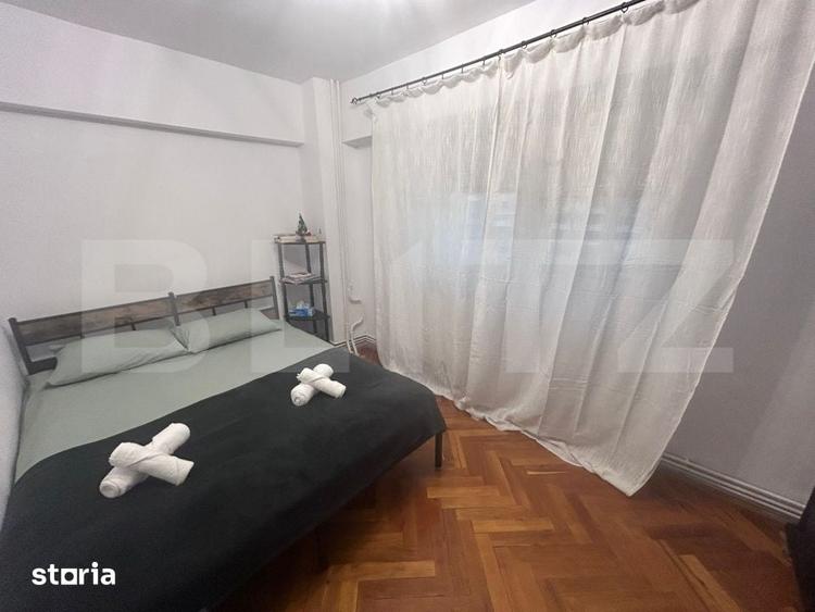 Apartament cu 3 camere decomandat în Calea București