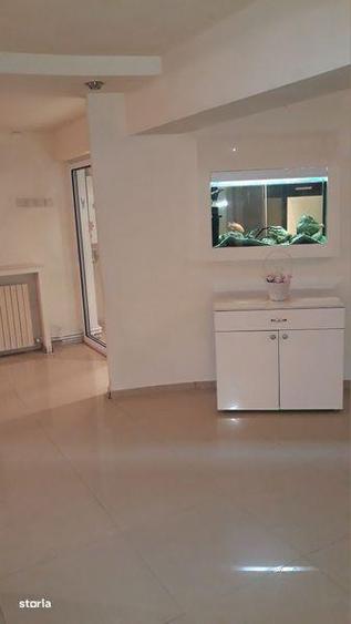 Apartament cu 3 camere decomandat, mobilat în Dacia