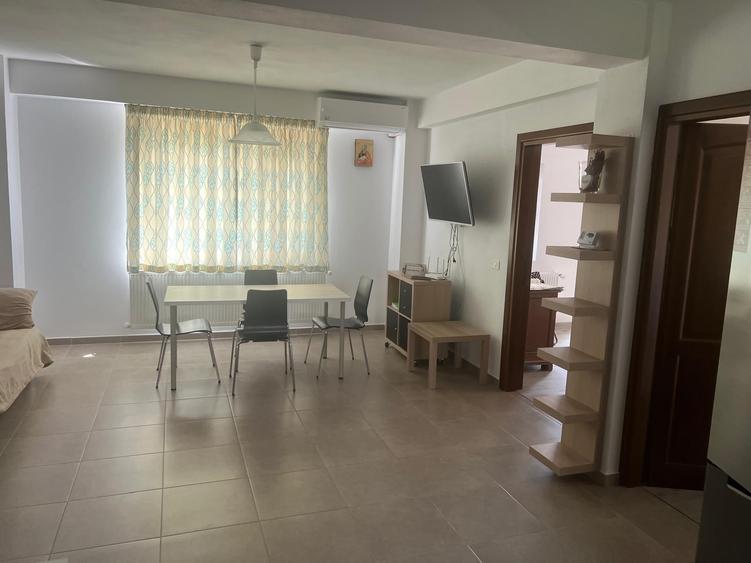 Apartament cu 3 camere decomandat în Brăilei