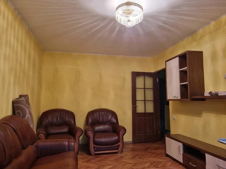 Apartament cu 3 camere decomandat în Popa Șapcă