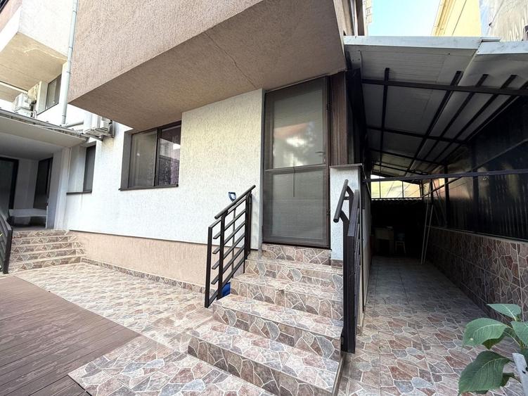 Apartament cu 4 camere, mobilat în Aviației