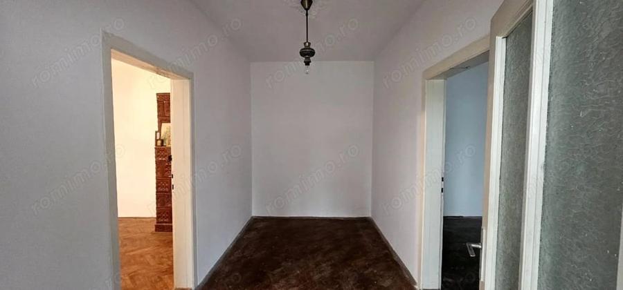 Casă cu Teren 553 Mp în Central