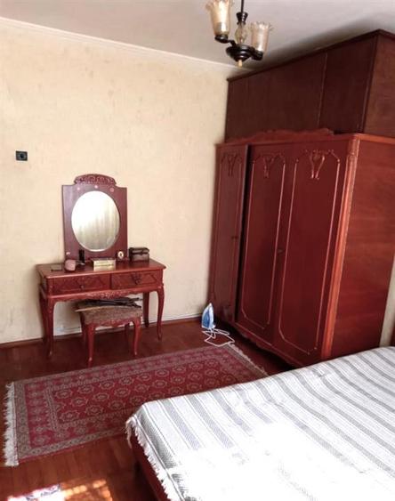 Apartament cu 3 camere decomandat în Călărași