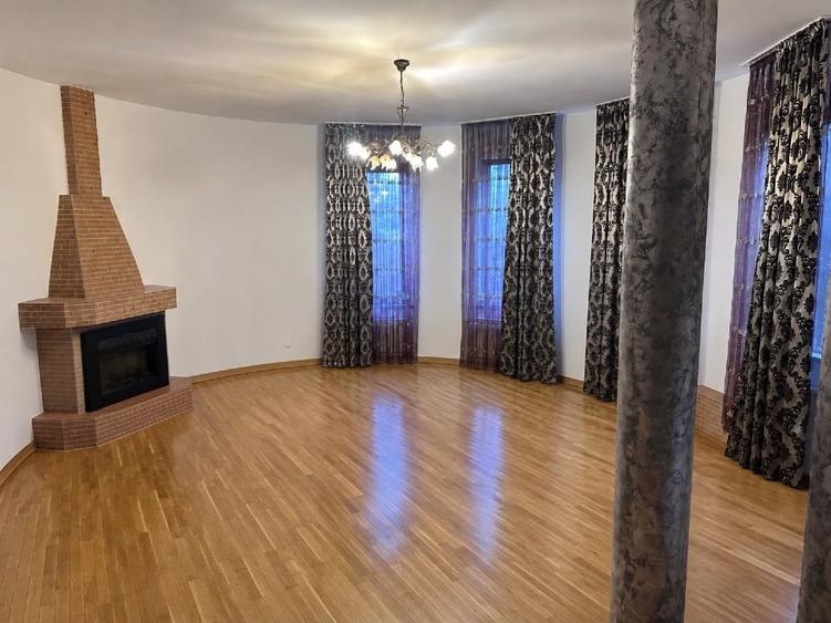 Casă individuală cu 5 camere cu Canalizare în Mogoșoaia