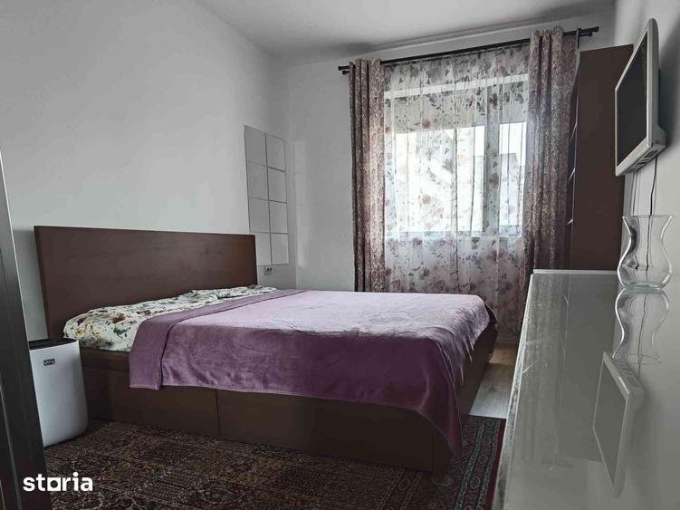 Apartament cu 3 camere, mobilat în Băneasa