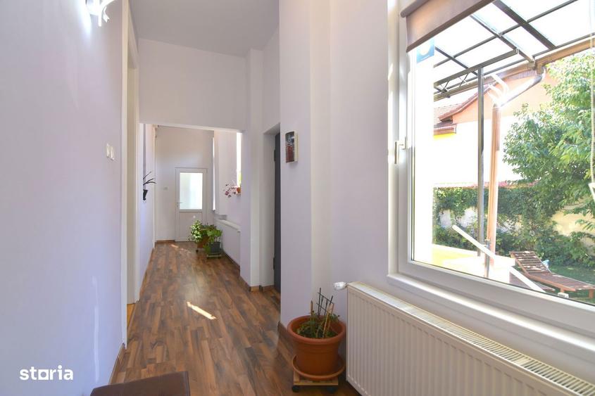 Apartament cu 4 camere decomandat, mobilat în Girocului