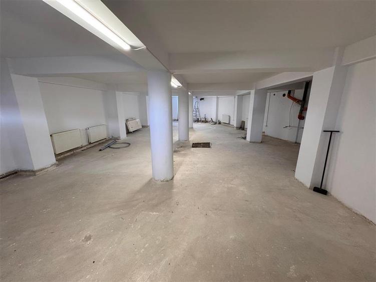 Spațiu comercial, de 140 mp, în Nicolina