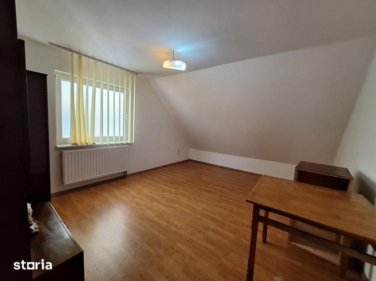 Casă cu 3 camere cu Teren 140 Mp în Florești