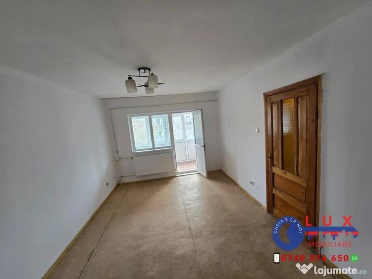 Apartament cu 2 camere decomandat în Babadag