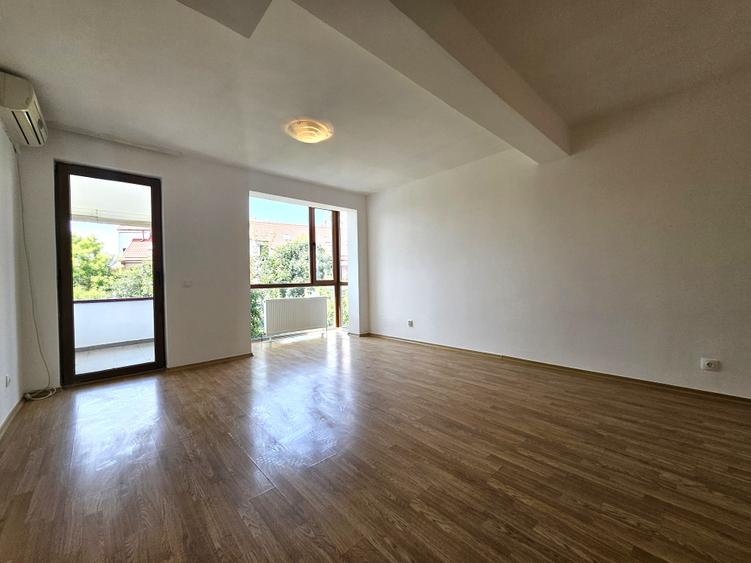 Apartament cu 4 camere decomandat în Giulești