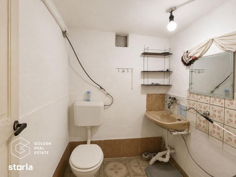 Casă cu 4 camere decomandat cu Teren 420 Mp în Grădiște