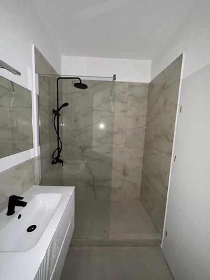 Apartament cu 2 camere semidecomandat în Florești