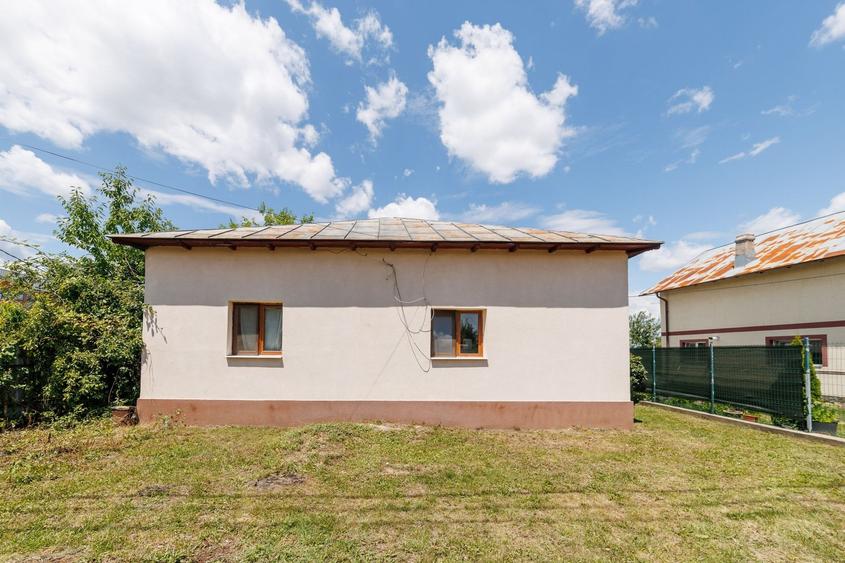 Casă individuală cu 4 camere cu Canalizare în Prundu