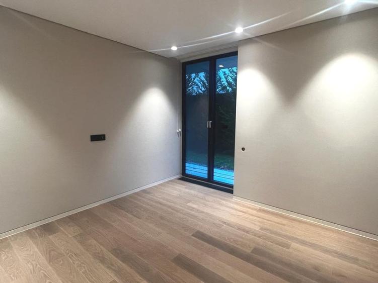 Apartament cu 4 camere decomandat, mobilat în Primăverii