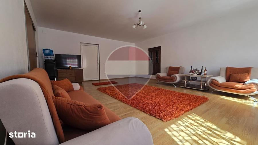 Casă cu 3 camere cu Teren 1320 Mp în Ațel