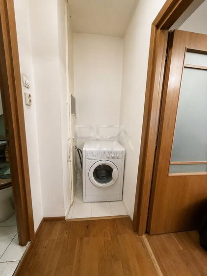 Apartament cu 3 camere decomandat în Drumul Taberei