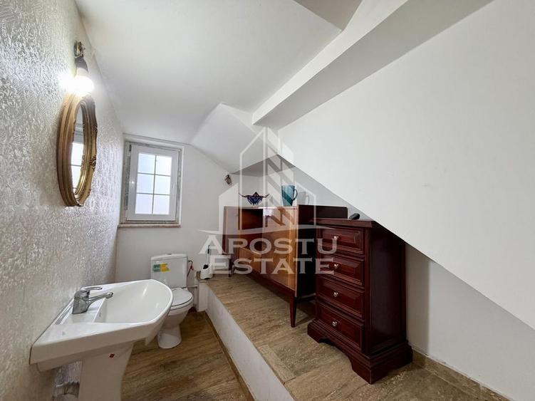 Jumatate de Duplex, 5 camere, 4 bai, PetFriendly, curte, ... - 13