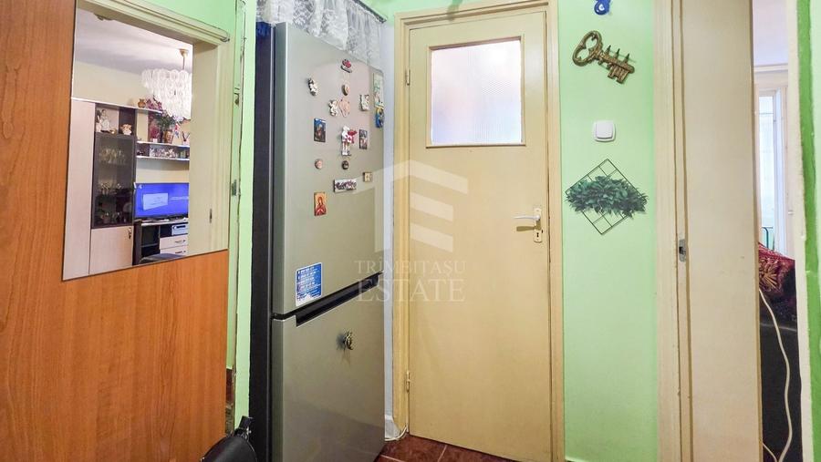 Apartament cu 2 camere semidecomandat, mobilat în Berceni